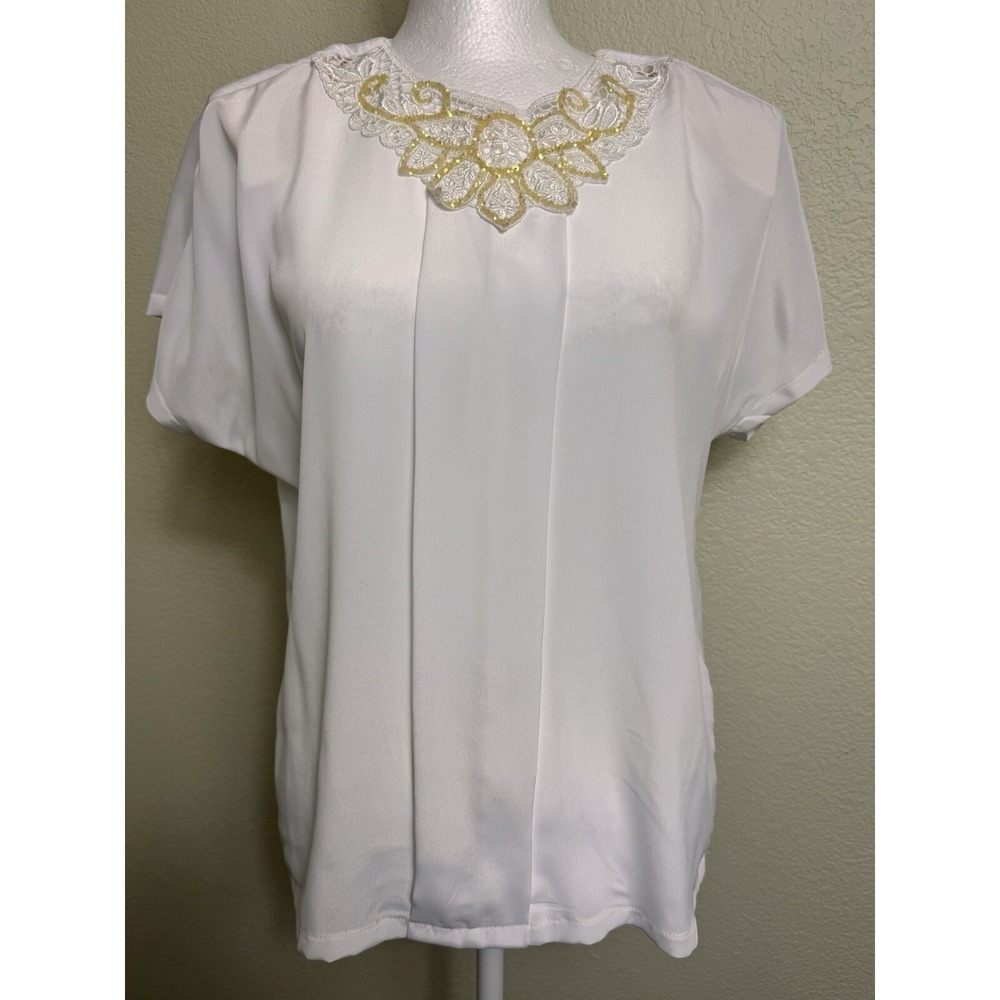 Vintage Worthington Top Women's Size ? White Embroidered Short Sleeve Blouse
